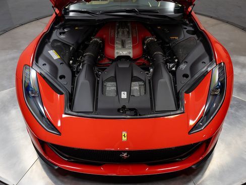 Used 2018 Ferrari 812 Superfast image 47