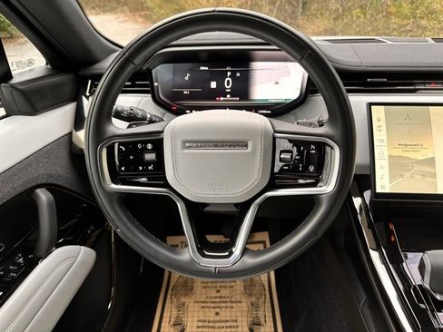 Used 2024 Land Rover Range Rover Sport SE image 32