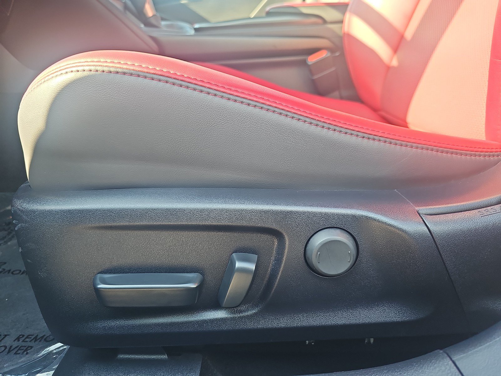 Used 2025 Lexus IS 300 w/ Premium Package RWD image 14