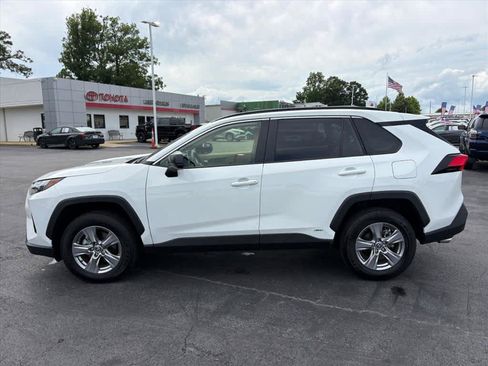 Used 2025 Toyota RAV4 LE AWD/4WD image 27