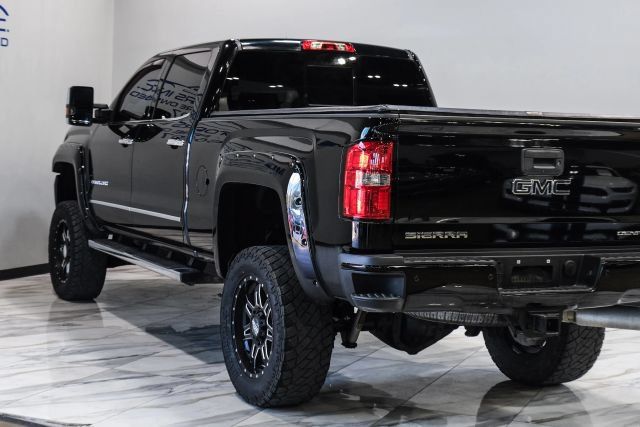 Used 2015 GMC Sierra 2500 Denali w/ Duramax Plus Package AWD/4WD image 14