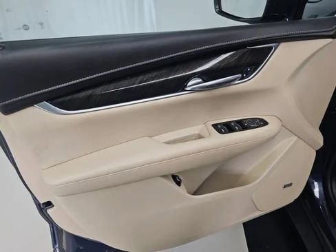 Used 2018 Cadillac XT5 FWD image 9