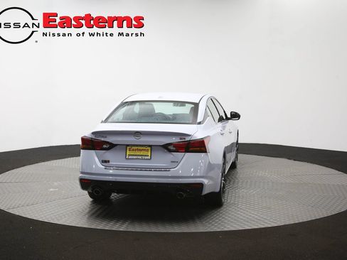 Used 2023 Nissan Altima 2.5 SR AWD/4WD image 39