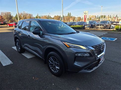 Used 2023 Nissan Rogue S image 4