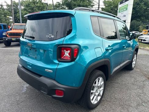 Used 2022 Jeep Renegade Latitude w/ Convenience Group AWD/4WD image 15