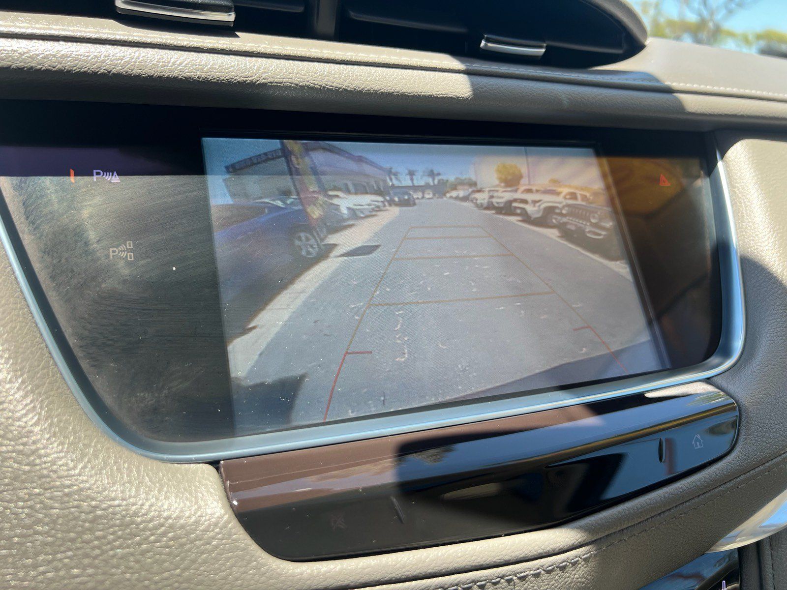 Used 2018 Cadillac XT5 Luxury w/ Driver Awareness Package AWD/4WD image 30