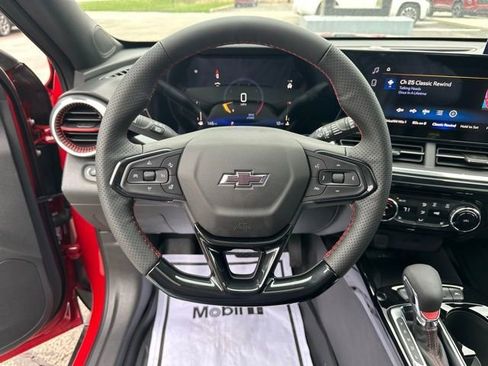 New 2026 Chevrolet Trax RS w/ Sunroof Package FWD image 18