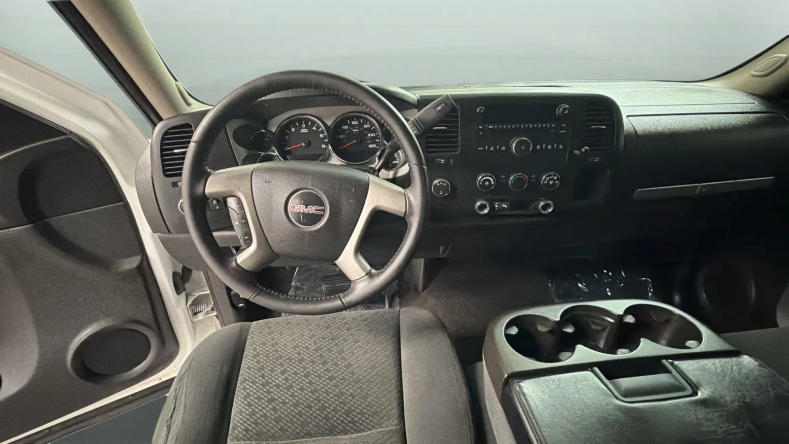Used 2008 GMC Sierra 2500 SLE w/ Convenience Package AWD/4WD image 10