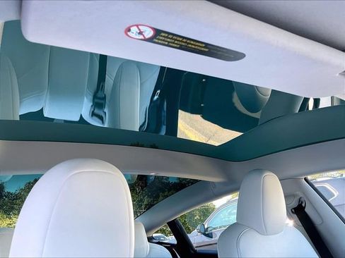 Used 2023 Tesla Model 3 Standard Range RWD image 28