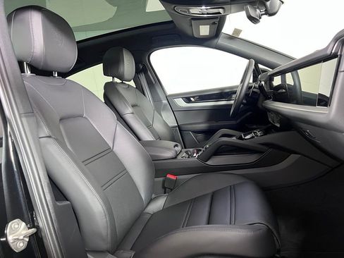 Certified 2026 Porsche Cayenne Coupe AWD/4WD image 19