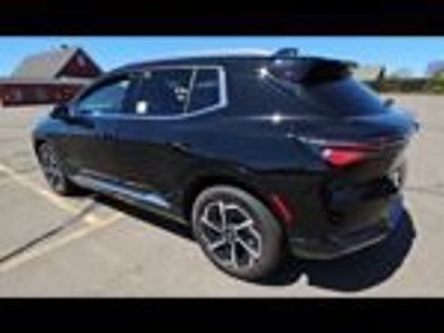 Used 2025 Chevrolet Equinox EV LT FWD image 5