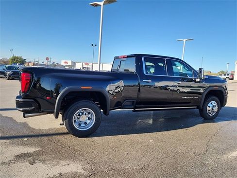 New 2026 GMC Sierra 3500 Denali w/ Denali Reserve Package image 2