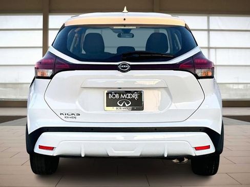 Used 2024 Nissan Kicks S image 4