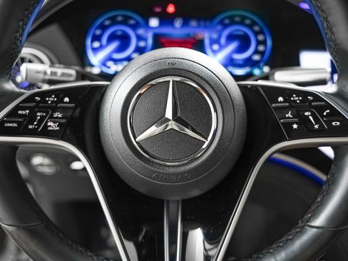 Certified 2023 Mercedes-Benz EQS 580 4MATIC SUV image 11
