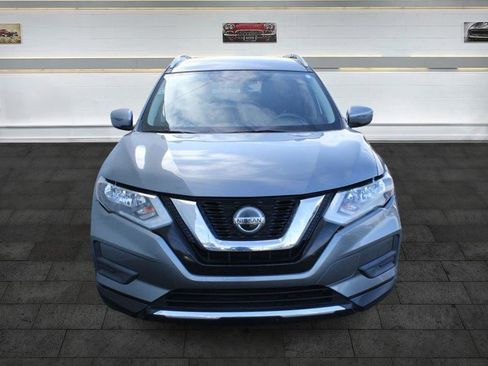 Used 2018 Nissan Rogue SV image 4