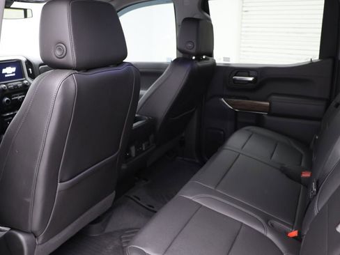 Used 2020 Chevrolet Silverado 1500 LT Trail Boss w/ Midnight Edition image 16