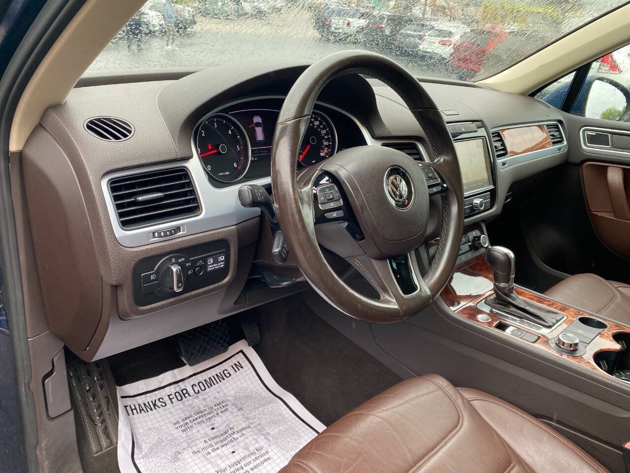 Used 2012 Volkswagen Touareg TDI AWD/4WD image 10