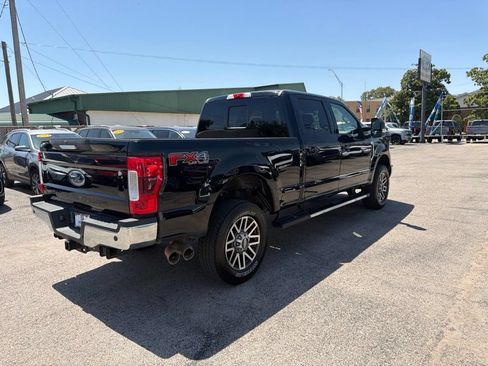 Used 2018 Ford F250 Lariat w/ Lariat Value Package AWD/4WD image 5