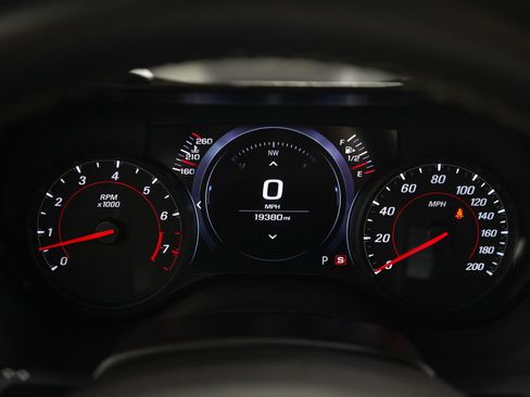 Used 2019 Chevrolet Camaro SS RWD image 22