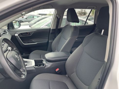 Used 2025 Toyota RAV4 LE image 35