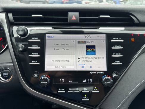 Used 2019 Toyota Camry XSE image 19