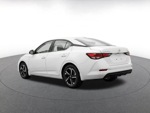 Used 2025 Nissan Sentra SV FWD image 6