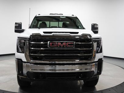New 2025 GMC Sierra 2500 SLT w/ SLT Premium Package