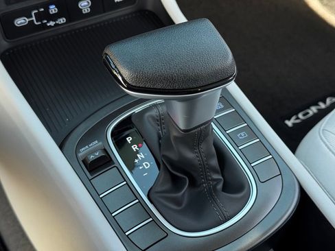 New 2026 Hyundai Kona SE image 17