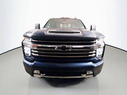 Used 2021 Chevrolet Silverado 3500 High Country AWD/4WD image 2