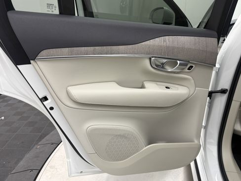 Certified 2024 Volvo XC90 T8 Plus image 24