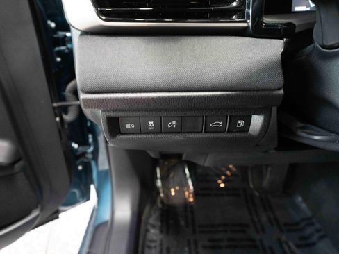 Used 2025 Toyota Camry LE w/ Convenience Package FWD image 11