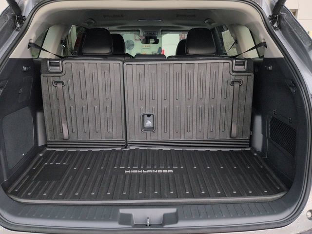 New 2026 Toyota Highlander Limited AWD/4WD image 13