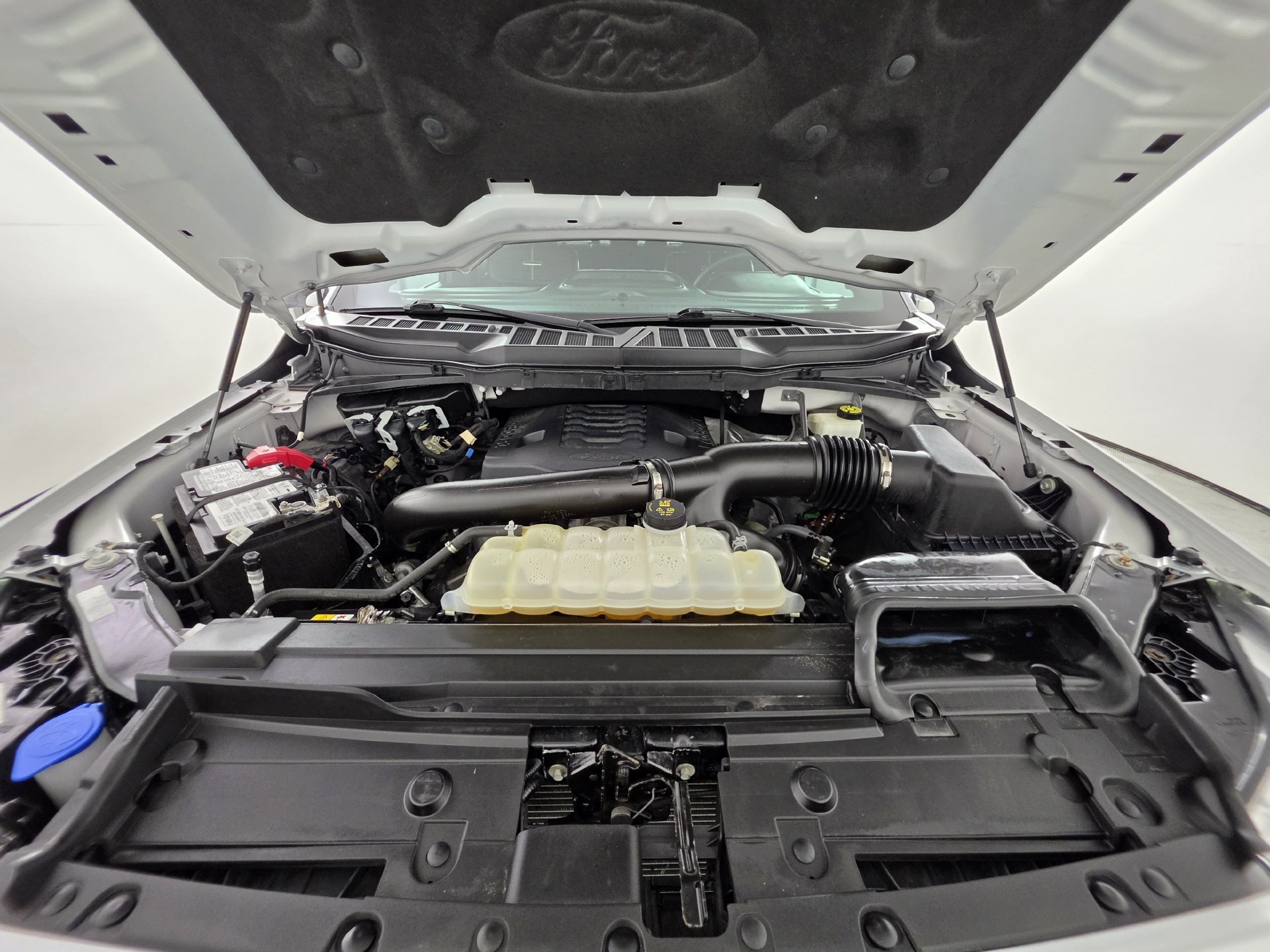 Used 2022 Ford F150 Platinum w/ Equipment Group 701A High AWD/4WD image 40