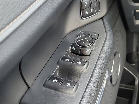 Used 2024 Ford Expedition Max XLT image 14