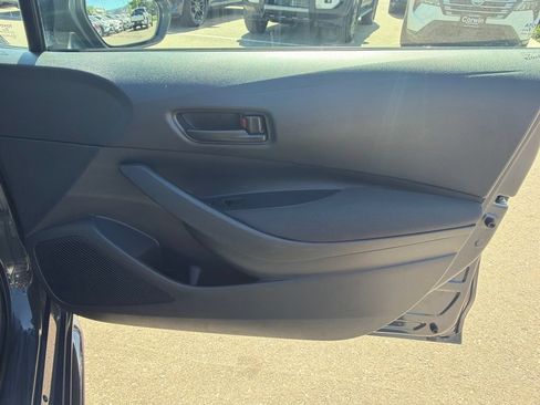 Used 2025 Toyota Corolla LE FWD image 11