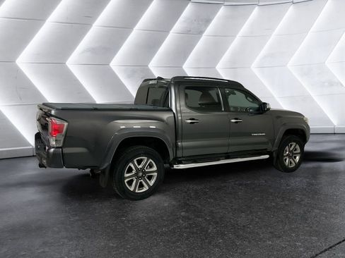 Used 2019 Toyota Tacoma Limited AWD/4WD image 4
