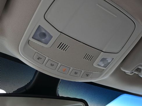 Used 2022 Ford Edge Titanium image 21