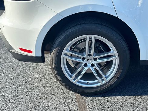 Used 2022 Porsche Macan image 17