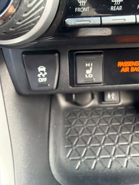 Used 2019 Toyota RAV4 XLE w/ Convenience Package AWD/4WD image 34