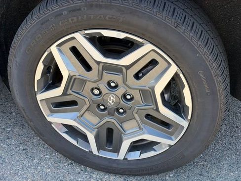 Used 2023 Hyundai Santa Fe Limited image 4