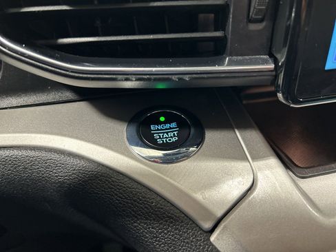 Used 2021 Ford Explorer XLT w/ Equipment Group 202A image 17