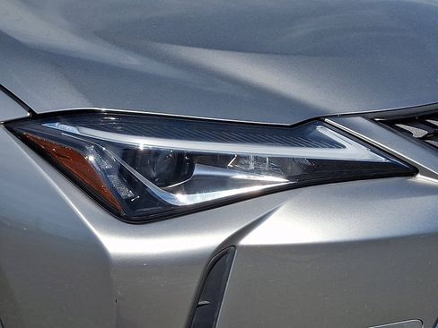 Used 2019 Lexus UX 200 w/ Accessory Package 2 FWD image 9