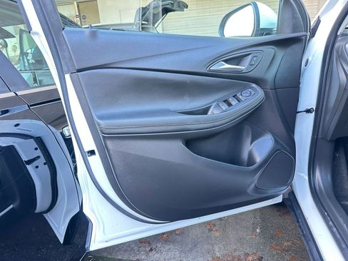 Used 2025 Buick Encore GX Preferred image 20