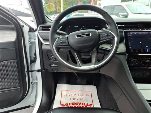 Used 2024 Jeep Grand Cherokee L Limited w/ Black Appearance Package image 12