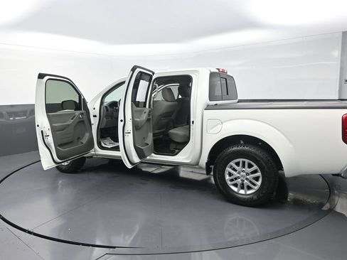 Used 2017 Nissan Frontier SV RWD image 34