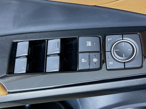 Used 2024 Lexus IS 300 w/ Comfort Package image 15