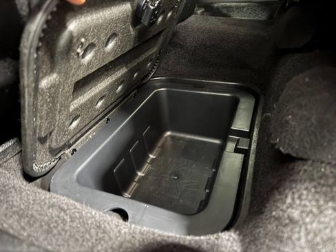 Used 2015 Dodge Journey SE w/ Flexible Seating Group image 12