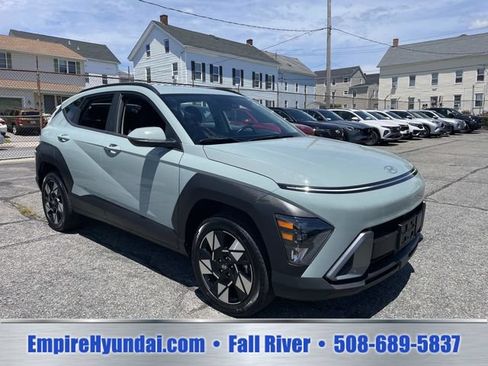 Used 2024 Hyundai Kona SEL AWD/4WD image 2