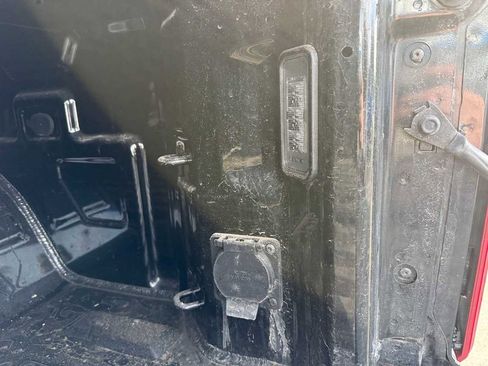 Used 2023 Chevrolet Silverado 1500 LT image 31