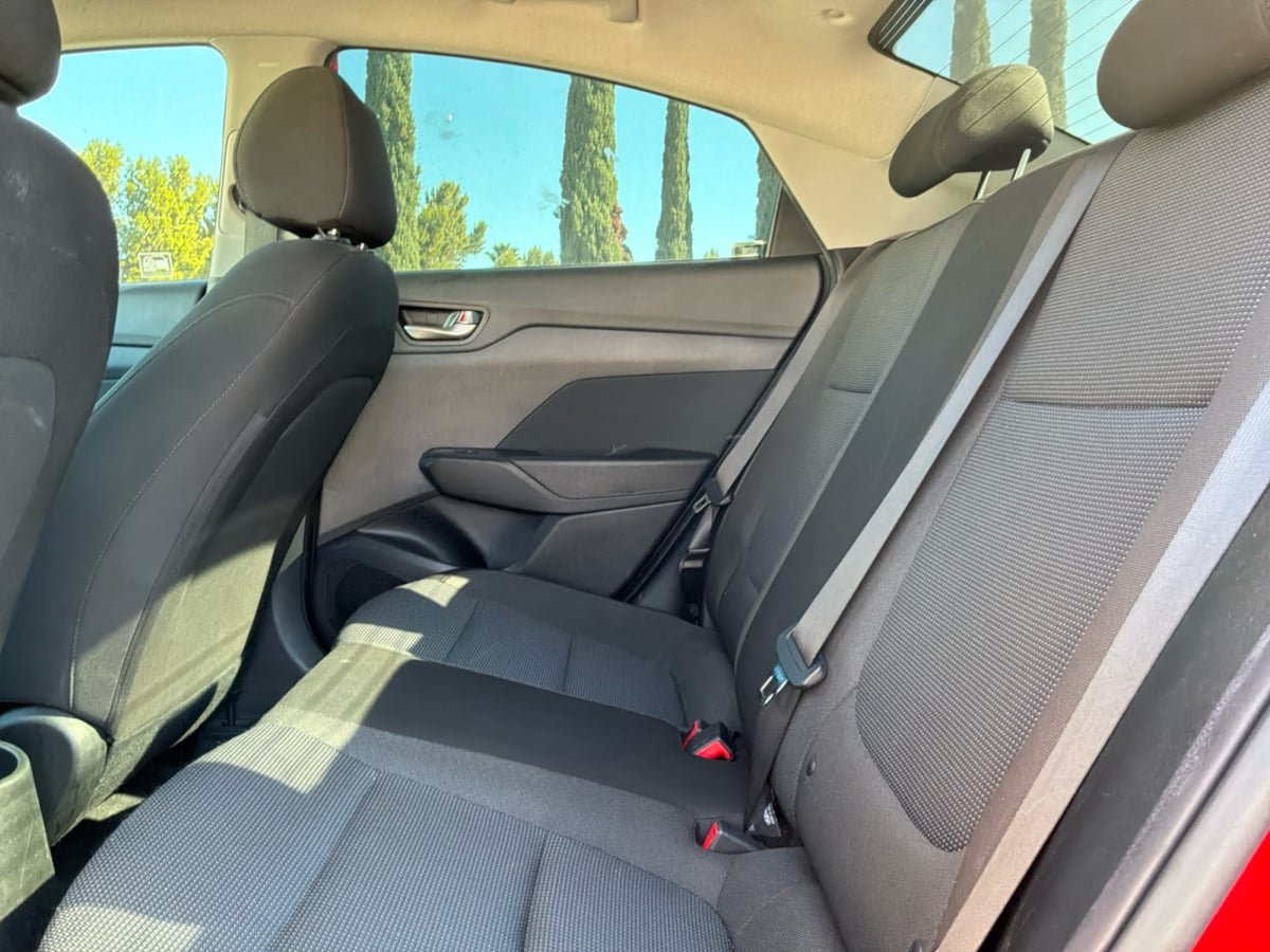 Used 2021 Hyundai Accent SE FWD image 18